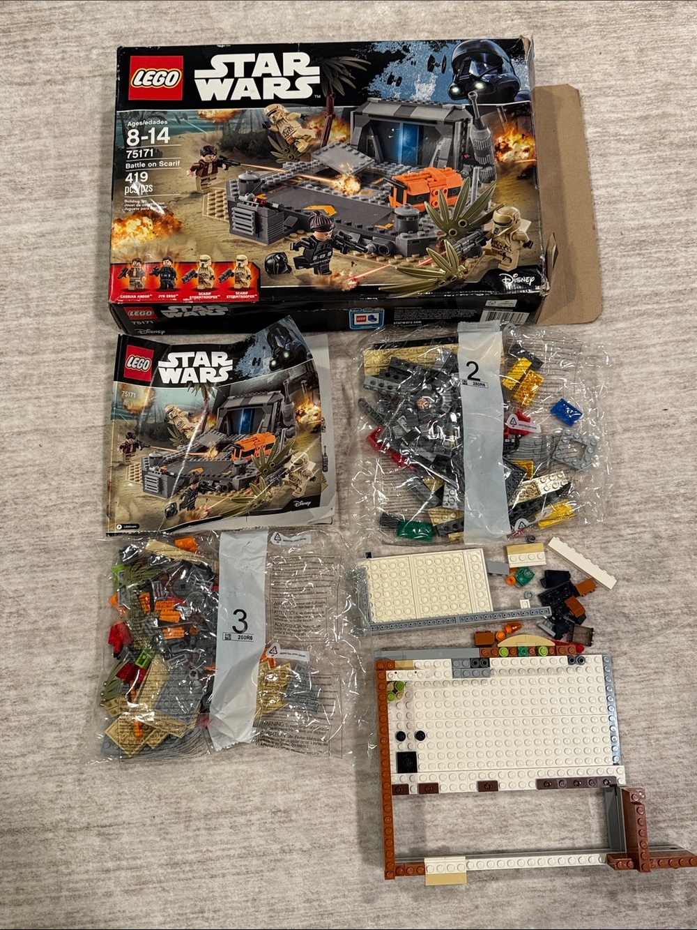 Star Wars LEGO 75171 Battle on Scarif Building Set- used as is